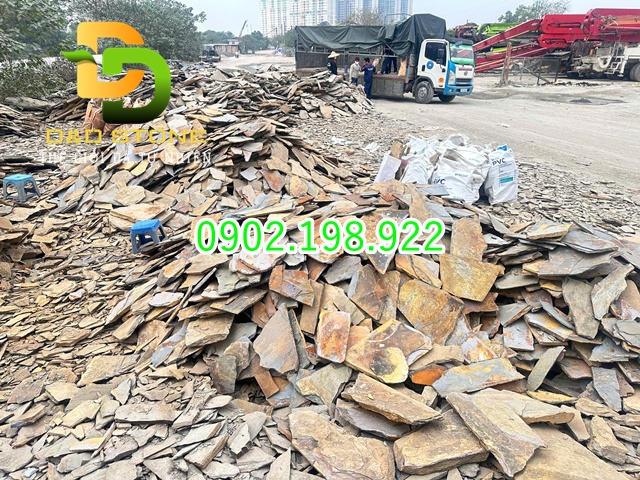 da-roi-tu-nhien-trong-thi-cong-san-vuon-tieu-canh-va-cong-trinh-canh-quan